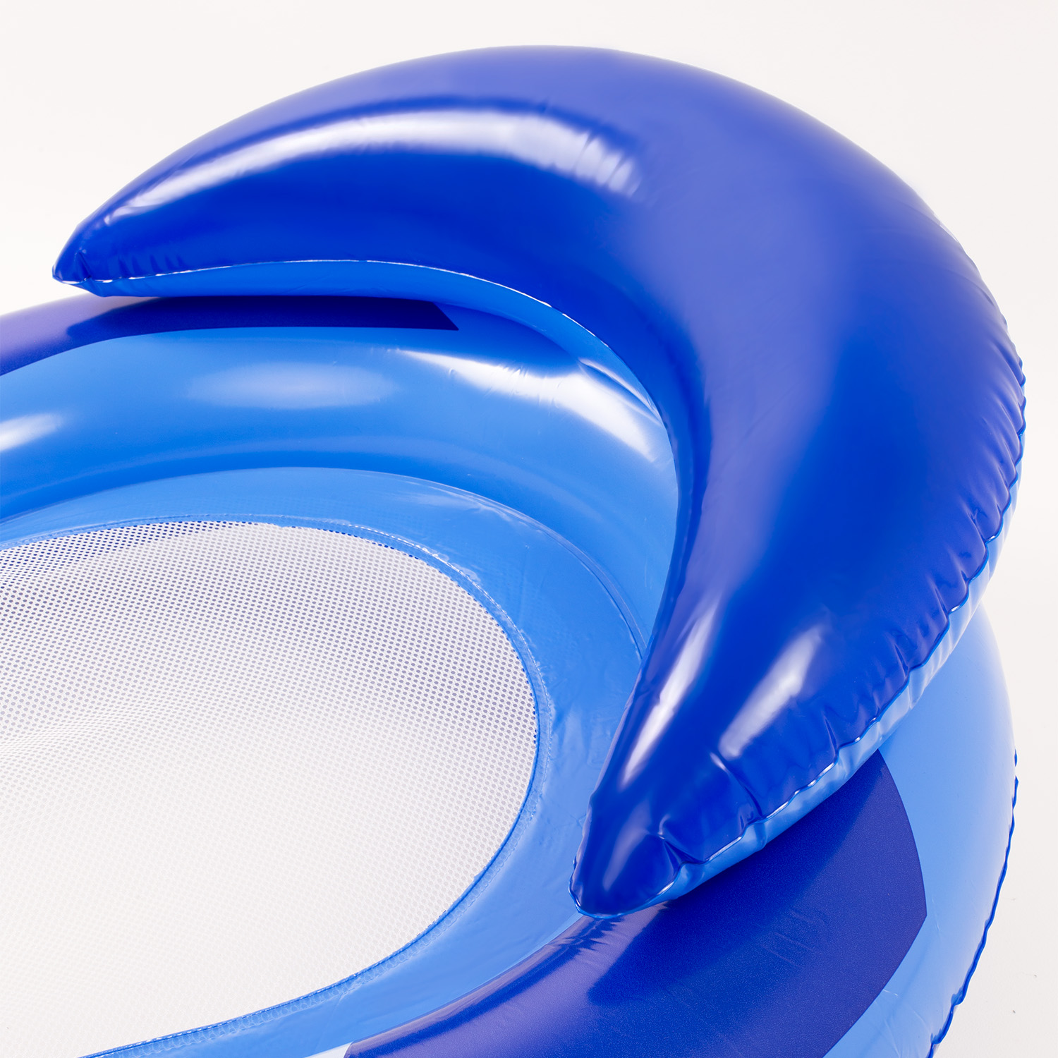 Materac dmuchany do pływania plażowy z oparciem dno z siatki niebieski