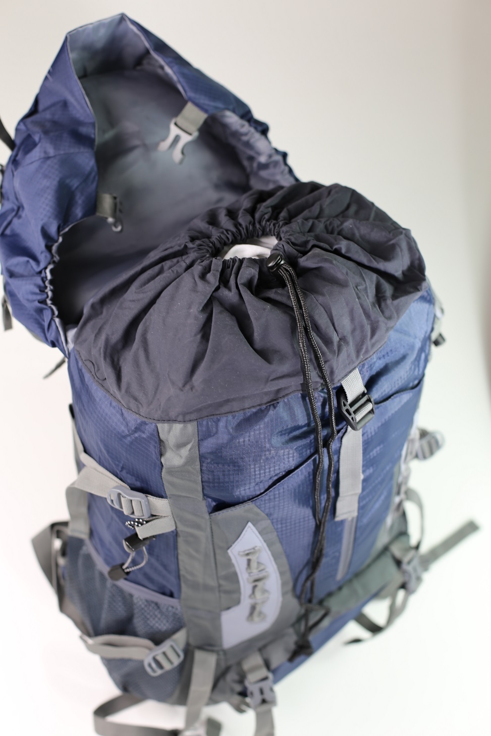 Plecak turystyczny górski trekkingowy Mnich 70 litrów granatowy