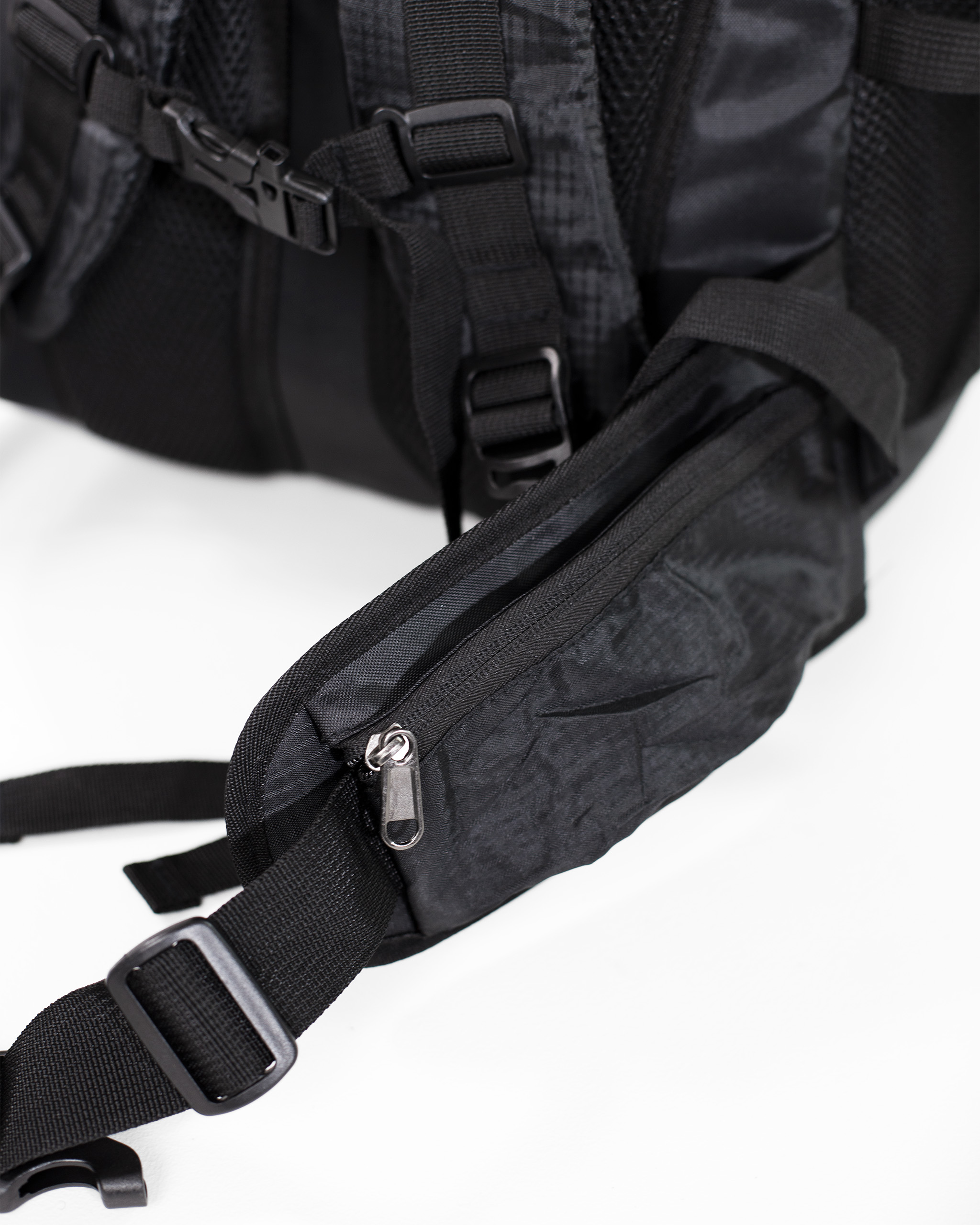 Plecak turystyczny górski trekkingowy Mnich 70 litrów czarny