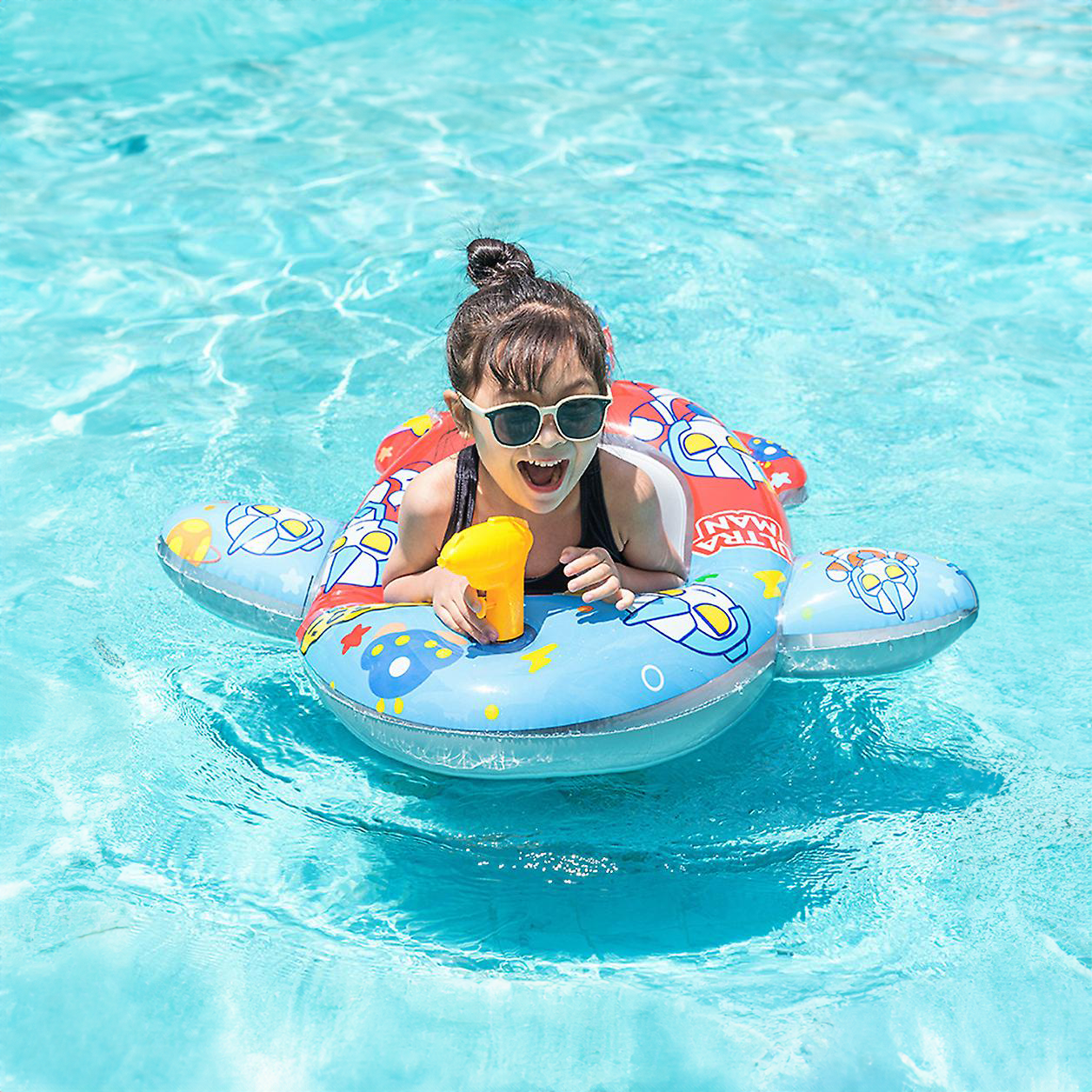 Dmuchany pontonik z pistoletem koło dla dzieci do pływania wody z siedziskiem
