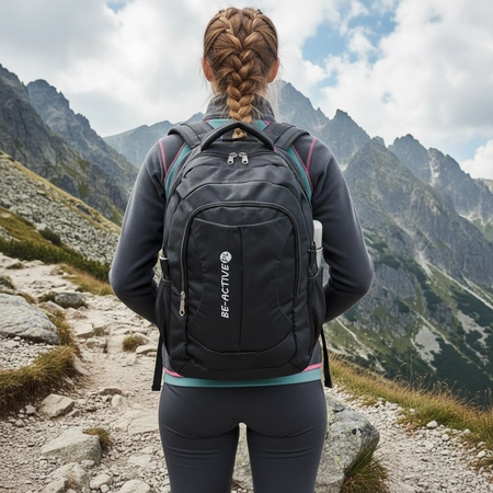 Plecak turystyczny Be Active noszony podczas górskiej wędrówki