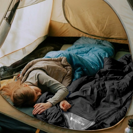 Śpiwór turystyczny kołdra - lekki ciepły czarny + pokrowiec