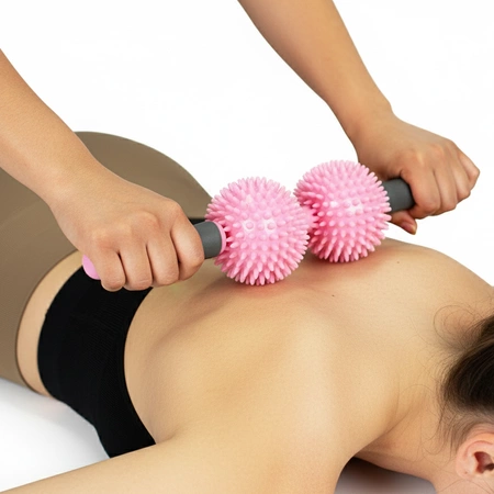 Wałek do masażu ciała z kolcami  – roller do mięśni nóg i pleców