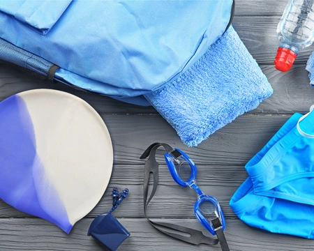 Czepek silikonowy na basen pływacki kąpielowy CP7 biało niebieski