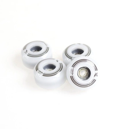 KÓŁKA DO DESKOROLKI NILS EXTREME KD5432 100A LED BIAŁE 54x32mm (4szt.)