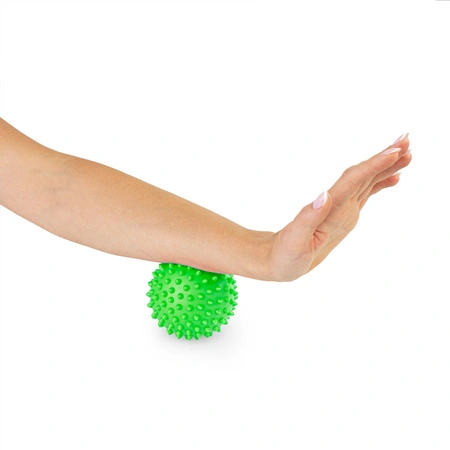 Piłka rehabilitacyjna sensoryczna z kolcami jeżyk do masażu zielona
